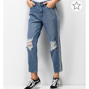 Cropped mom jeans